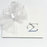 ΒΙΒΛΙΟ ΕΥΧΩΝ ΚΟΡΙΤΣΙ ΜΕ ΜΟΝΟΓΡΑΜΜΑ